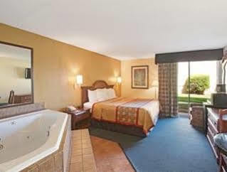 Days Inn By Wyndham Charlotte/Woodlawn Near Carowinds Luaran gambar